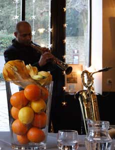 Saxophoniste de jazz pour cocktail
